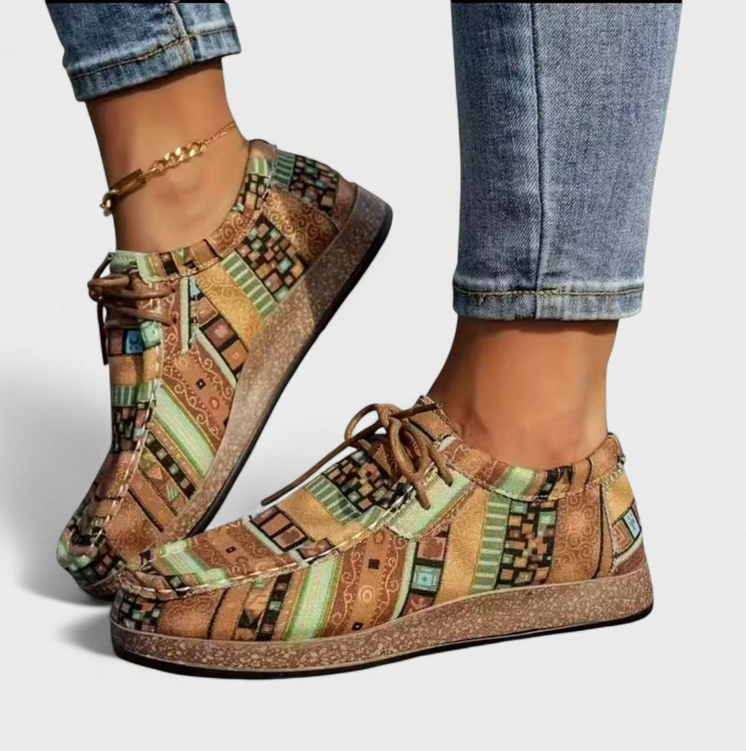 Buty ortopedyczne damskie z miękkiego materiału z wzorami patchwork, wiązane sznurowadłami, zapewniające stabilność i komfort