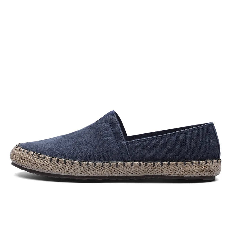 Letnie buty espadryle męskie slip-on, widok z góry pokazujący przewiewny materiał