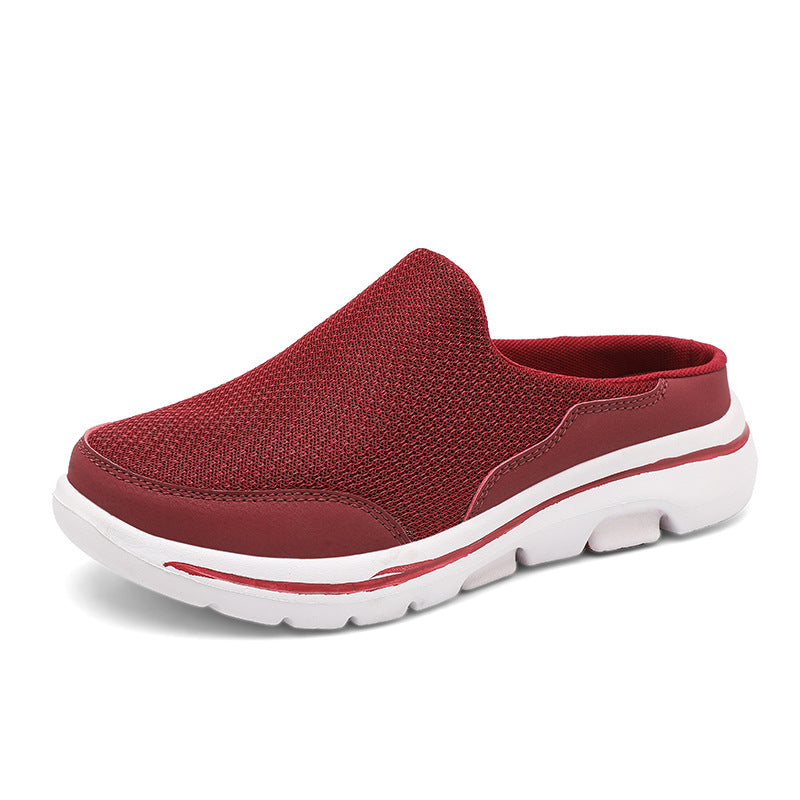 Czarne klapki męskie slip-on z tekstylnym wykończeniem na białym tle