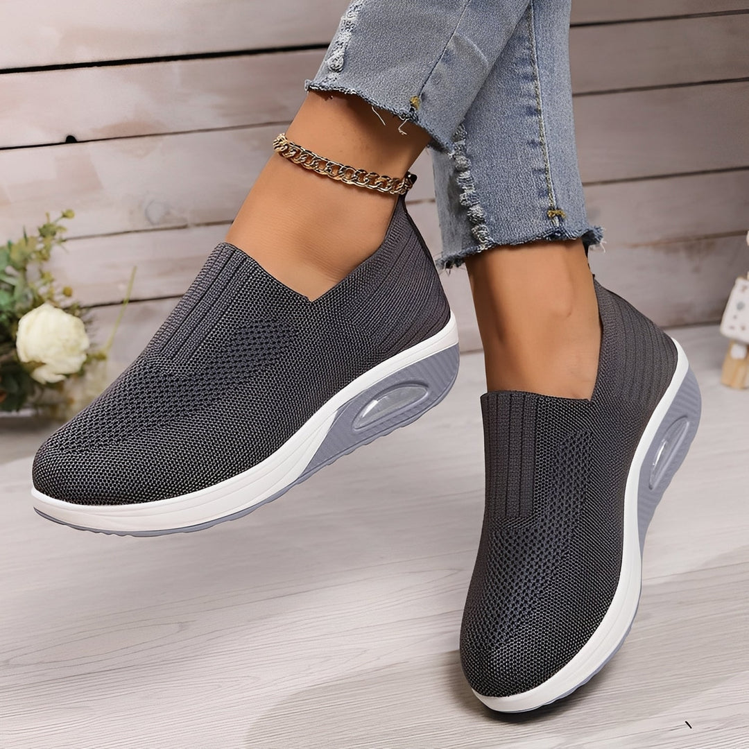 Buty damskie na platformie z amortyzacją i oddychającą dzianinową cholewką
