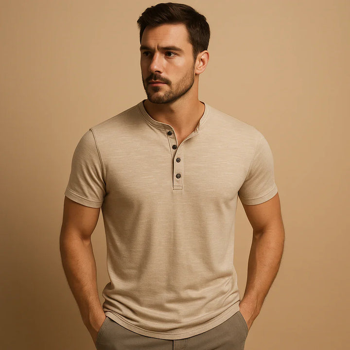 Męski t-shirt henley niebieski z listwą zapinany na guziki i dopasowanym krojem