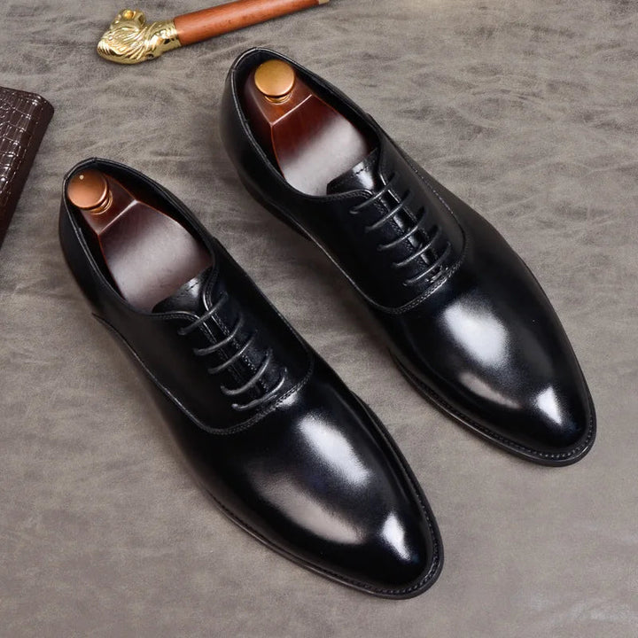 Wizytowe półbuty męskie skórzane brązowe z płaską gumową podeszwą i eleganckim fasonem oxford